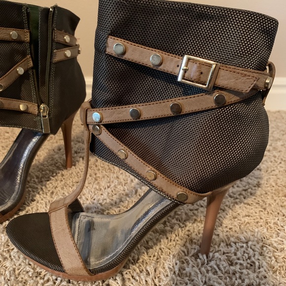 Heeled bootie - Picture 2 of 4